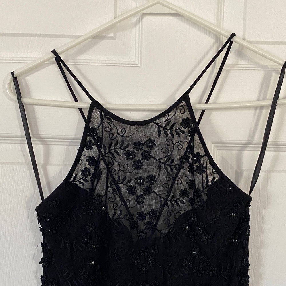 Elegant Black Asymmetrical Lace Dress - Picture 5 of 5